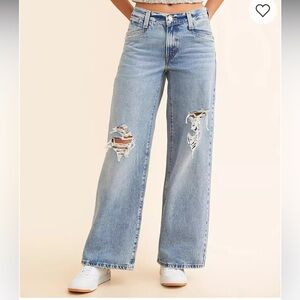 Levi’s Baggy Wide Leg Jean Size 28